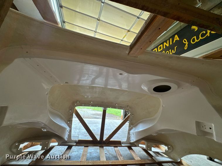 image for item DU9822 Semi truck parts