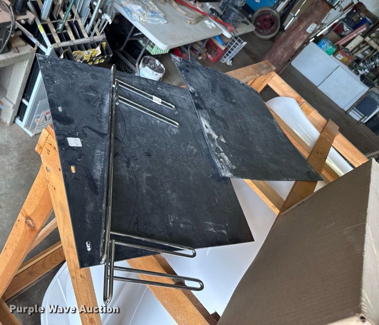 image for item DU9822 Semi truck parts