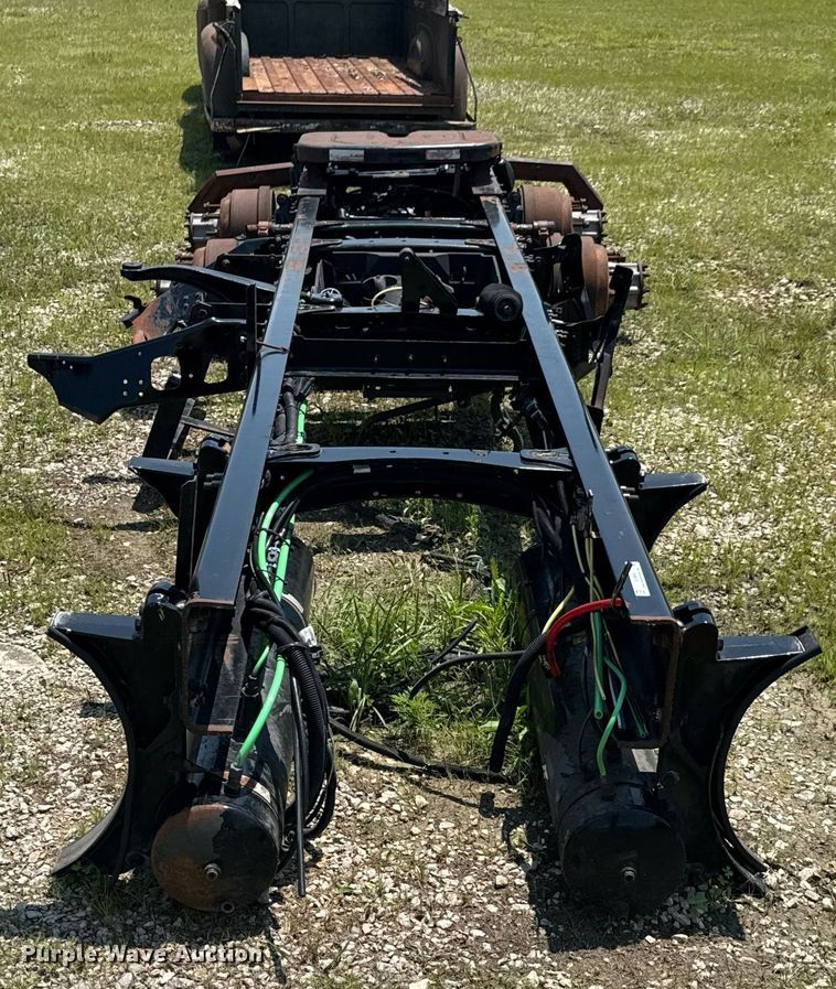 image for item DU9850 Truck chassis