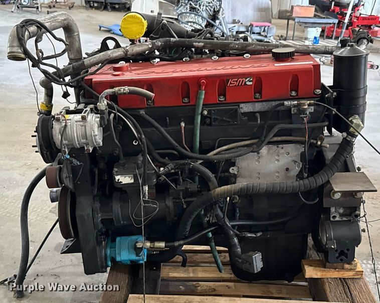 image for item DU9856 Cummins ISM 365 engine