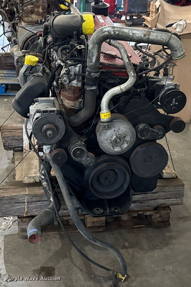 image for item DU9856 Cummins ISM 365 engine