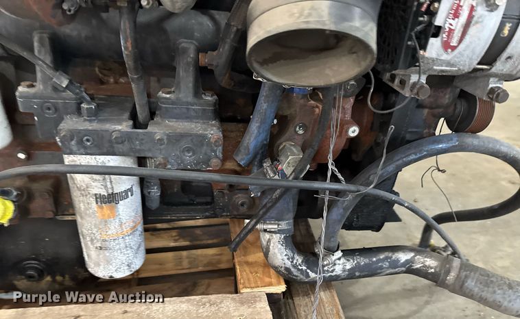 image for item DU9856 Cummins ISM 365 engine