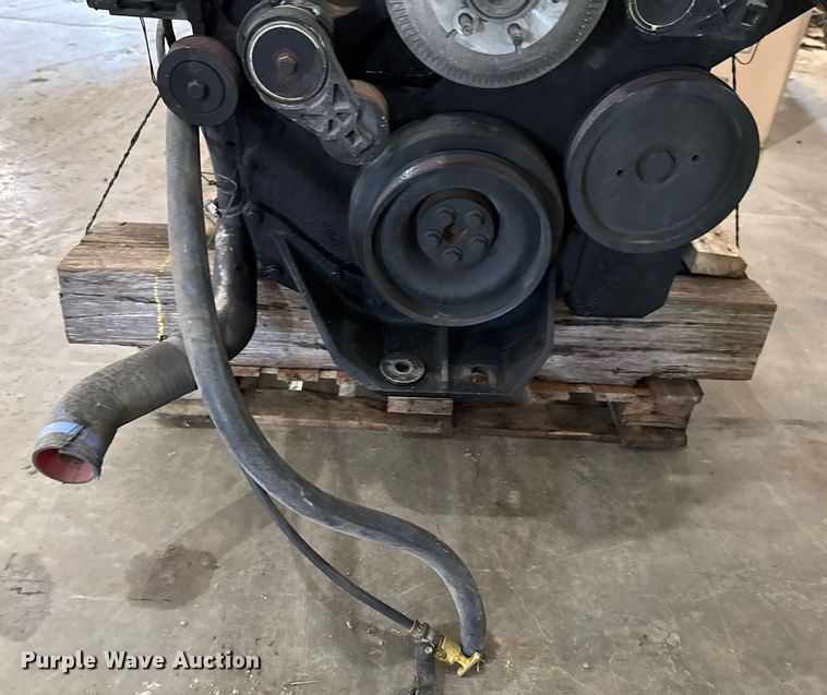 image for item DU9856 Cummins ISM 365 engine