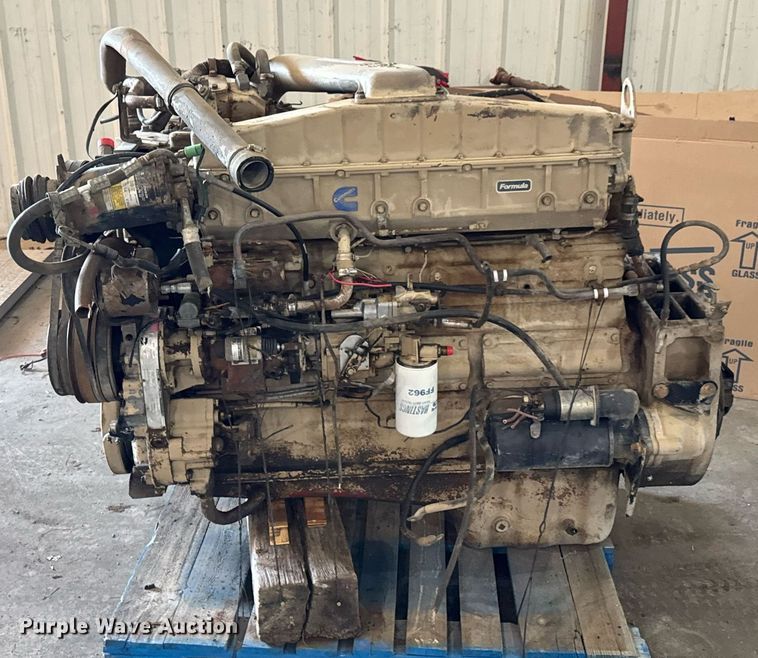 image for item DU9857 Cummins NTC-300 engine