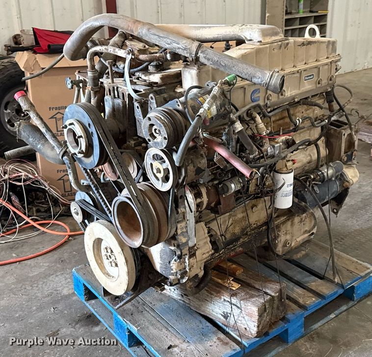 image for item DU9857 Cummins NTC-300 engine