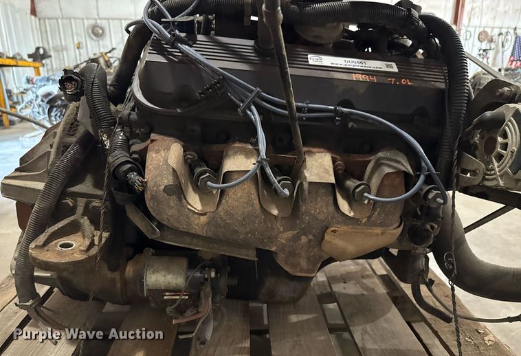 image for item DU9861 1994 General Motors engine