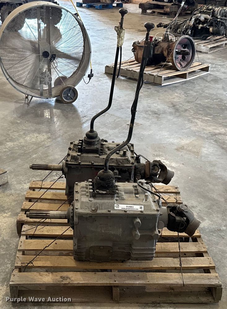 image for item DU9863 (3) Eaton Fuller FS6105 B transmissions