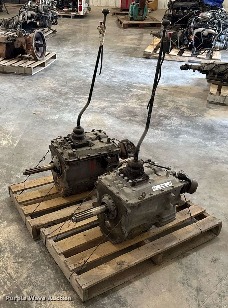 image for item DU9863 (3) Eaton Fuller FS6105 B transmissions