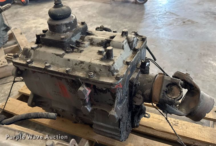 image for item DU9863 (3) Eaton Fuller FS6105 B transmissions