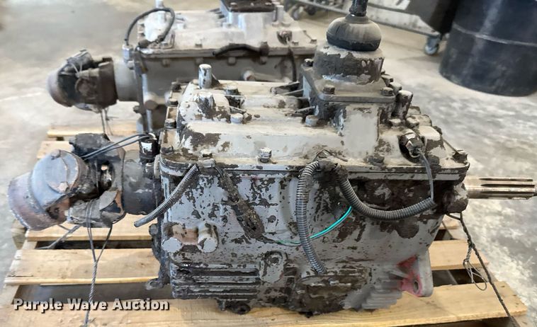 image for item DU9863 (3) Eaton Fuller FS6105 B transmissions