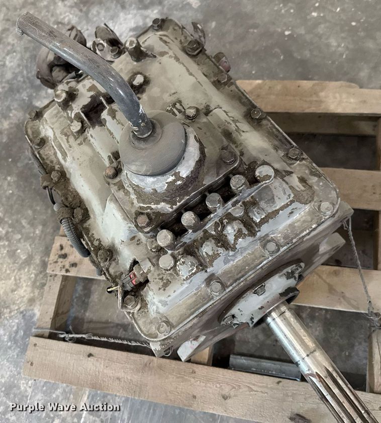 image for item DU9863 (3) Eaton Fuller FS6105 B transmissions