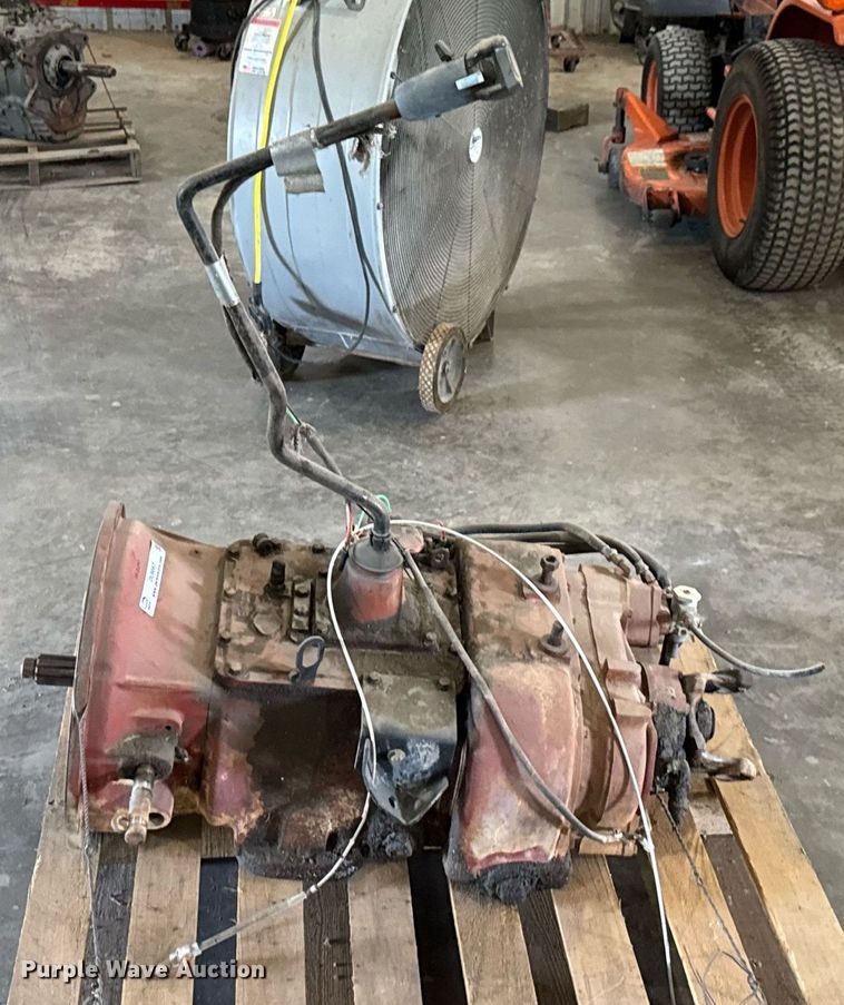 image for item DU9867 Eaton Fuller RT6613 transmission