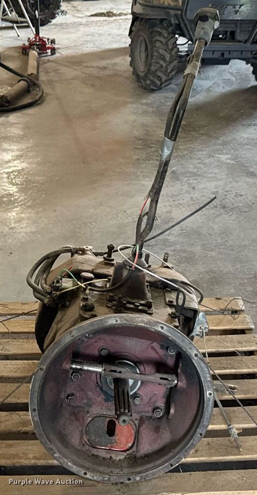 image for item DU9867 Eaton Fuller RT6613 transmission