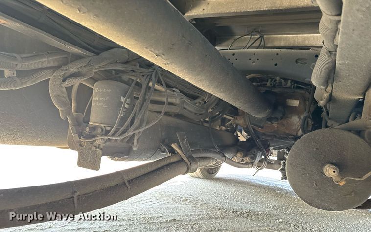 image for item DV2735 2006 Freightliner Columbia semi truck