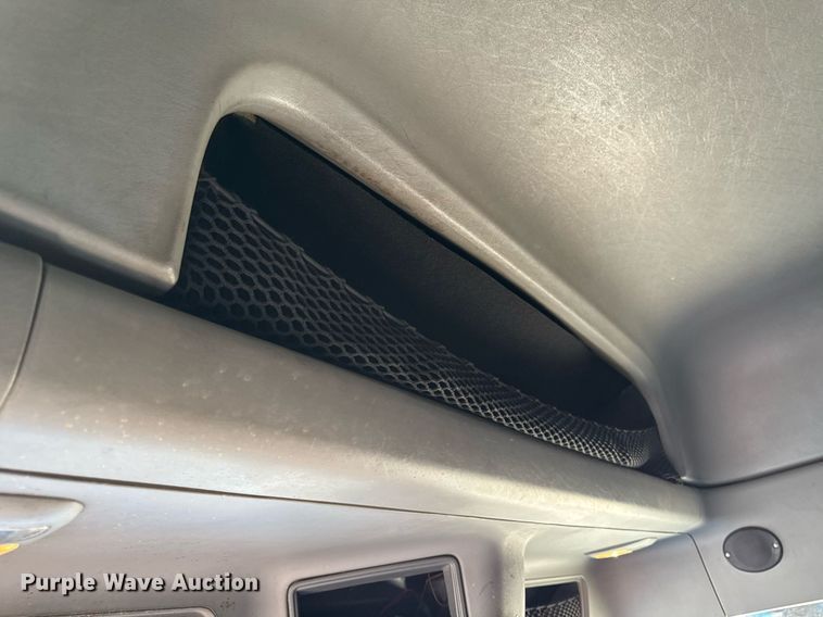 image for item DV2735 2006 Freightliner Columbia semi truck