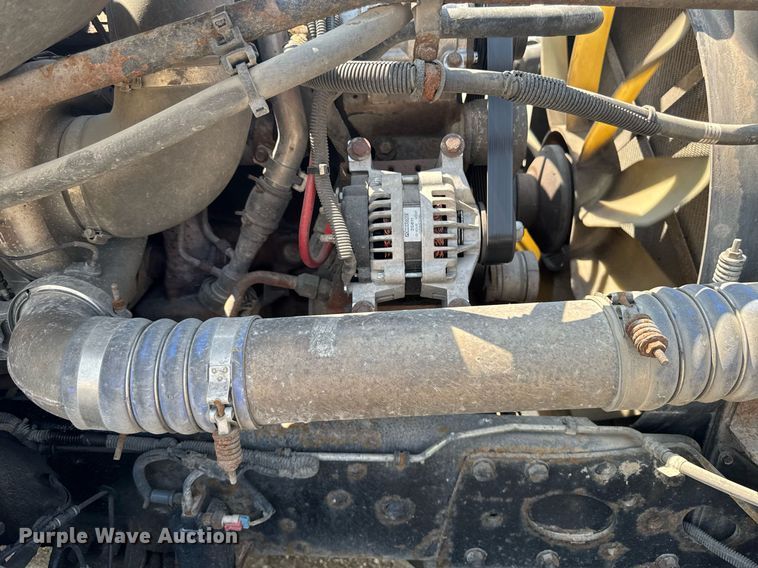 image for item DV2735 2006 Freightliner Columbia semi truck