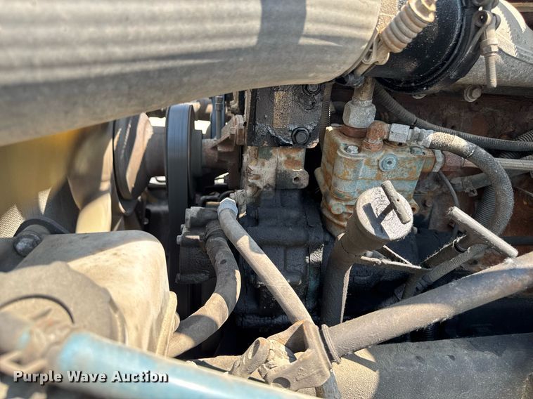 image for item DV2735 2006 Freightliner Columbia semi truck