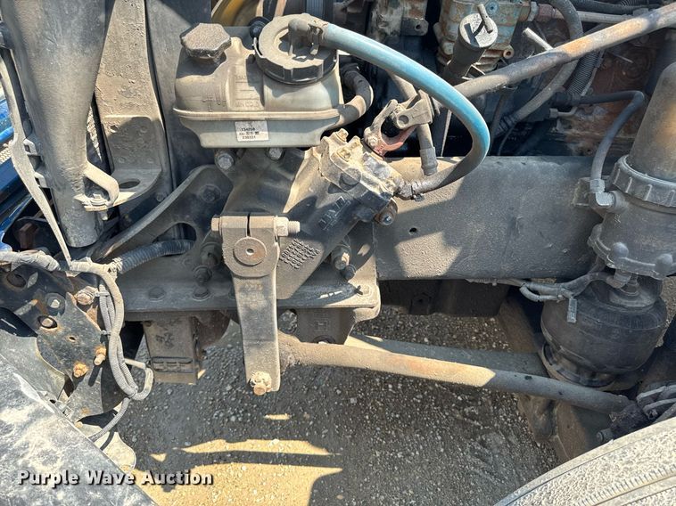 image for item DV2735 2006 Freightliner Columbia semi truck