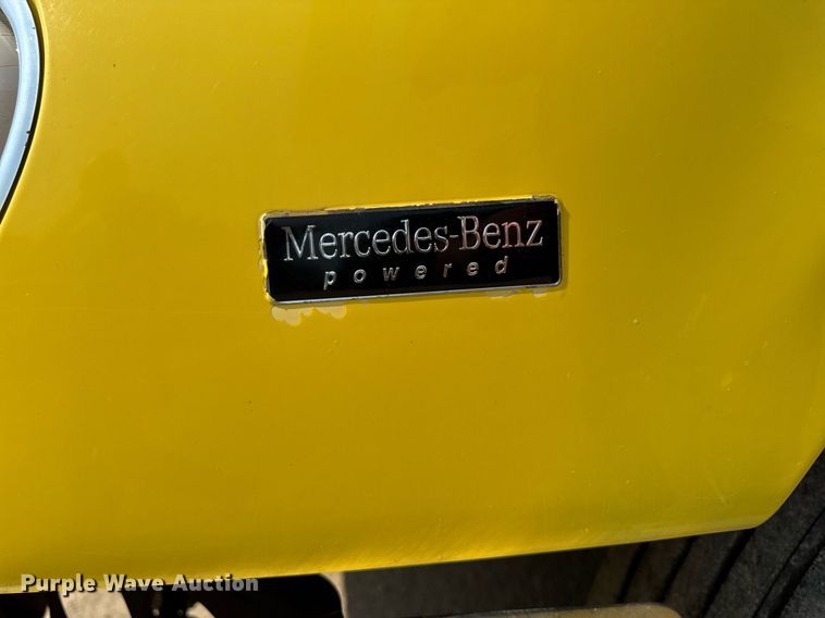 image for item DV2736 2005 Freightliner Columbia semi truck