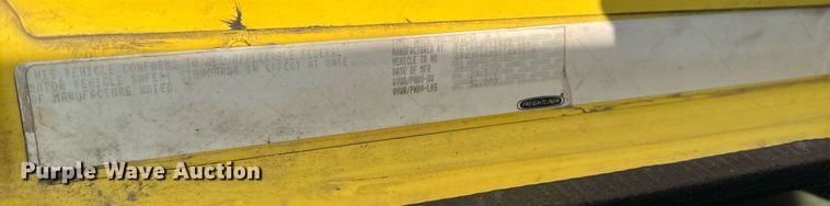 image for item DV2736 2005 Freightliner Columbia semi truck