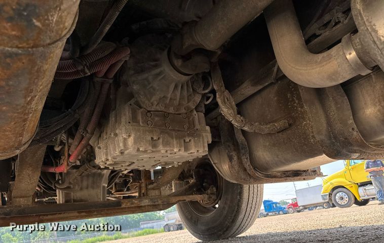 image for item DV2737 2008 Freightliner Business Class M2 box truck