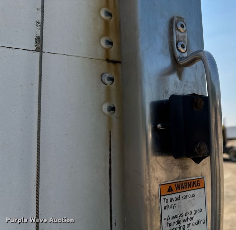 image for item DV2737 2008 Freightliner Business Class M2 box truck