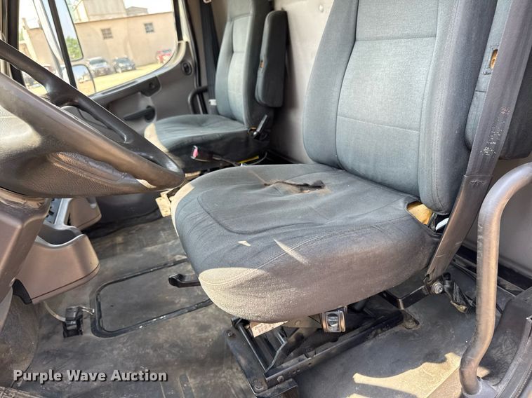 image for item DV2737 2008 Freightliner Business Class M2 box truck