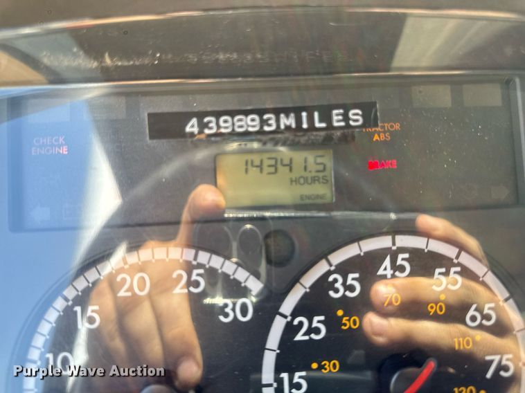 image for item DV2737 2008 Freightliner Business Class M2 box truck