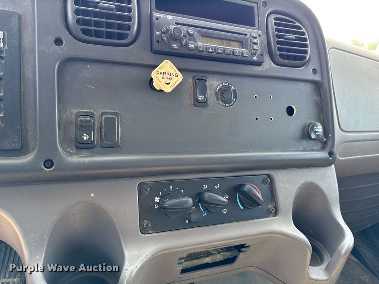 image for item DV2737 2008 Freightliner Business Class M2 box truck