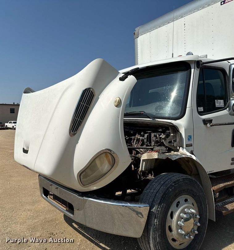 image for item DV2737 2008 Freightliner Business Class M2 box truck
