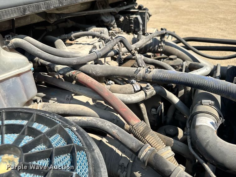 image for item DV2737 2008 Freightliner Business Class M2 box truck