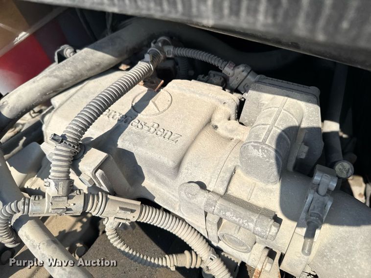 image for item DV2737 2008 Freightliner Business Class M2 box truck