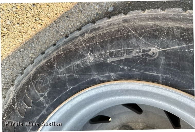 image for item DV2737 2008 Freightliner Business Class M2 box truck