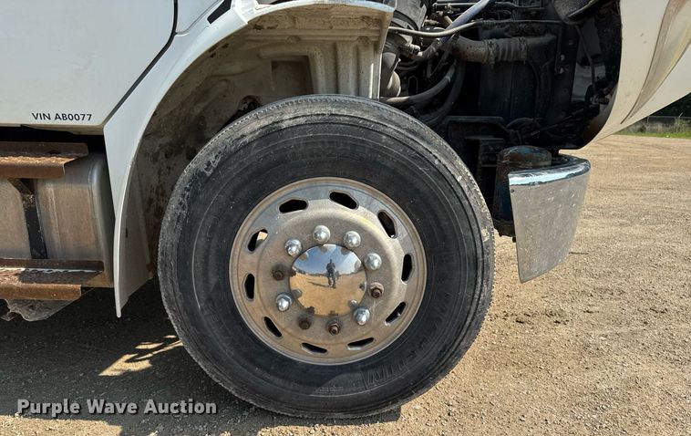 image for item DV2737 2008 Freightliner Business Class M2 box truck