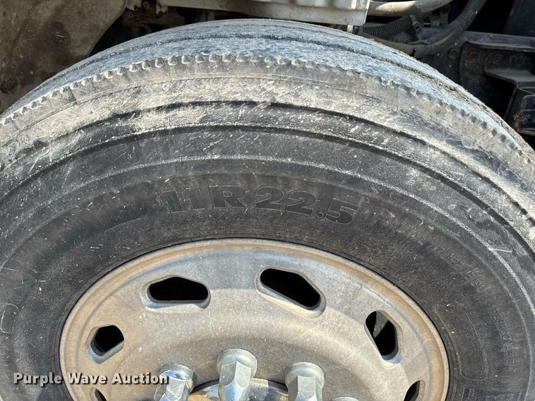 image for item DV2737 2008 Freightliner Business Class M2 box truck