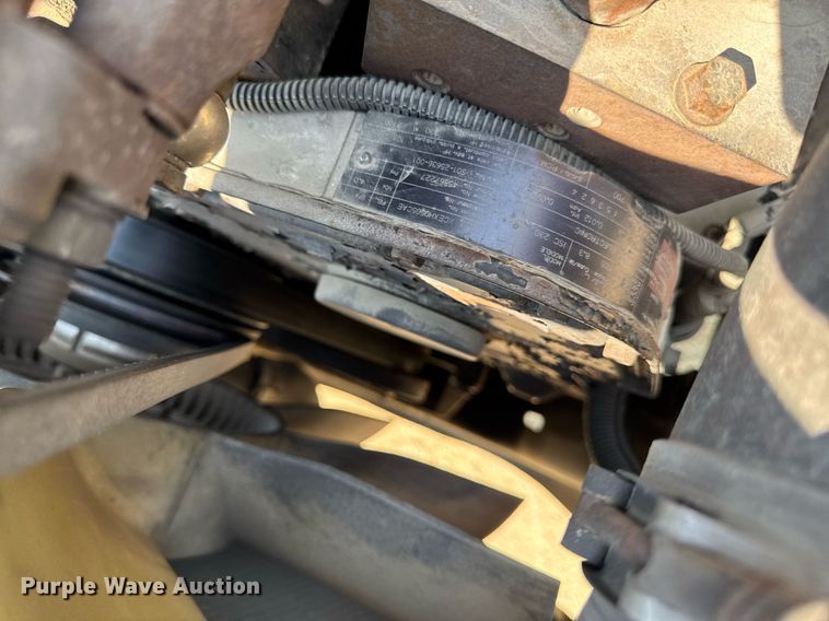 image for item DV2738 2000 Freightliner FL70 box truck