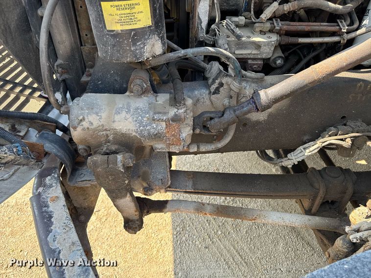 image for item DV2738 2000 Freightliner FL70 box truck