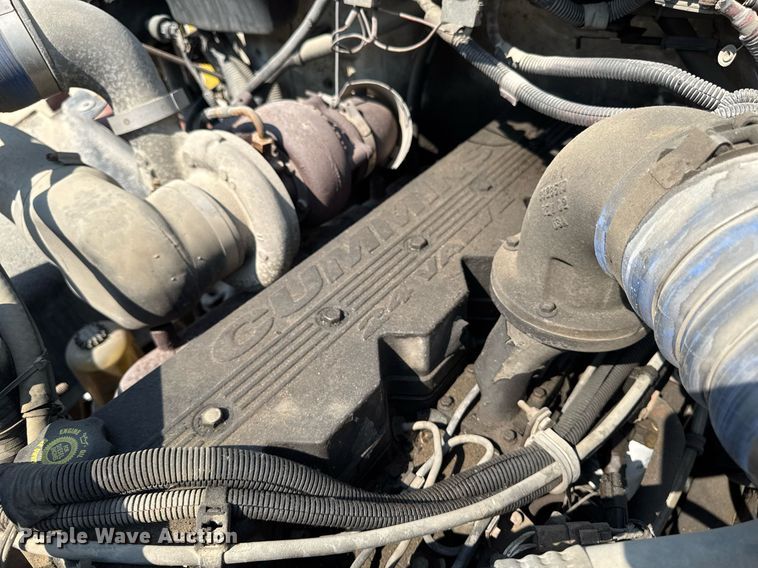 image for item DV2738 2000 Freightliner FL70 box truck