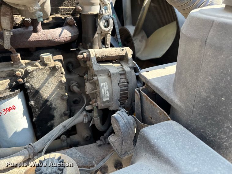 image for item DV2738 2000 Freightliner FL70 box truck