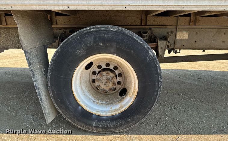 image for item DV2738 2000 Freightliner FL70 box truck