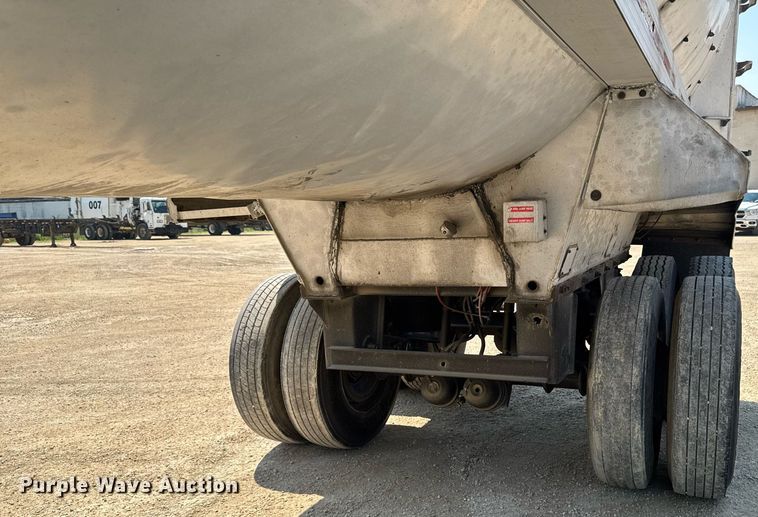 image for item DV2740 1994 Alumatech end dump trailer