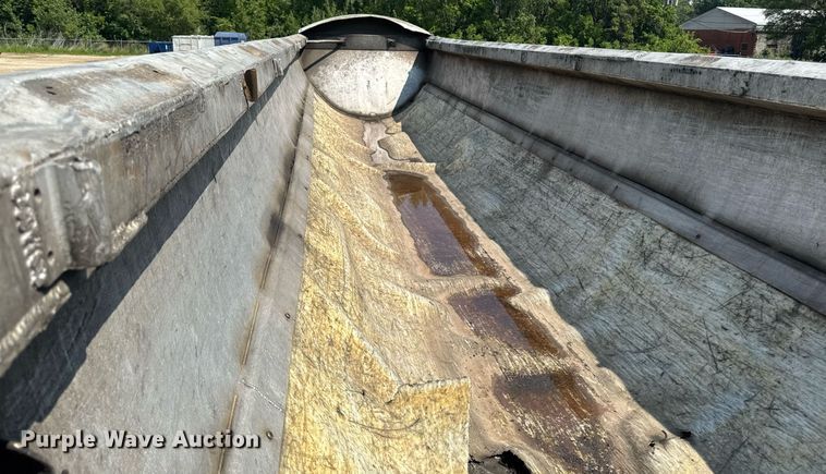 image for item DV2740 1994 Alumatech end dump trailer