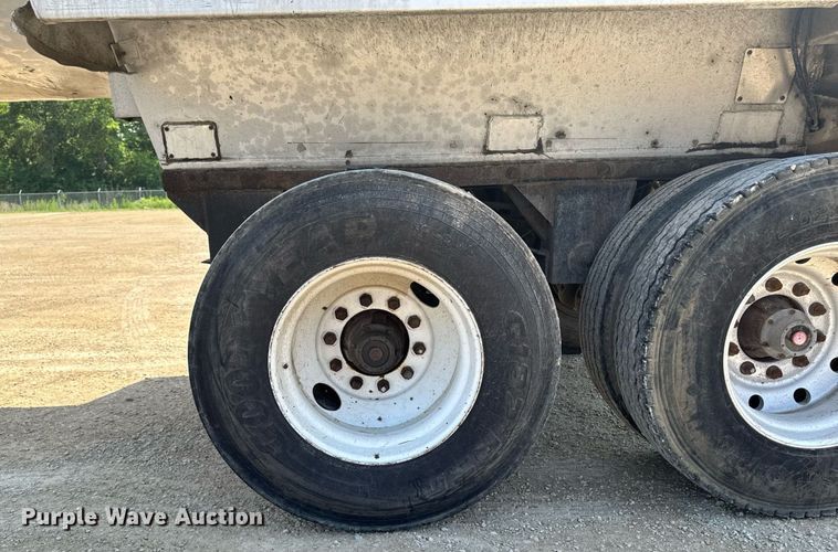 image for item DV2740 1994 Alumatech end dump trailer