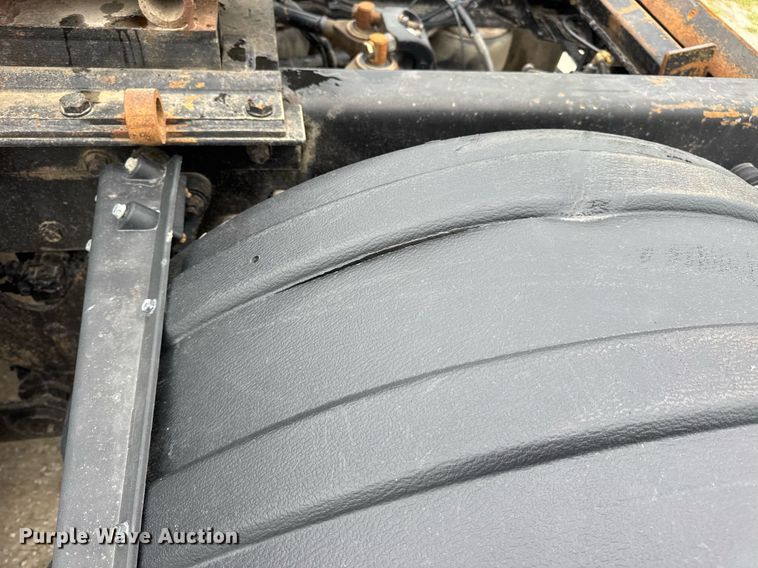 image for item DV4097 2014 Kenworth T800 semi truck