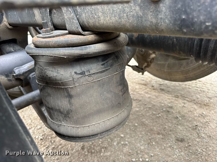 image for item DV4097 2014 Kenworth T800 semi truck