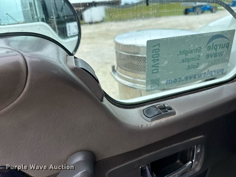 image for item DV4097 2014 Kenworth T800 semi truck