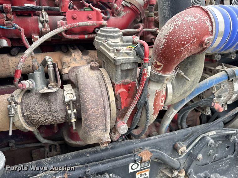 image for item DV4097 2014 Kenworth T800 semi truck