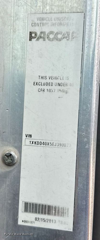 image for item DV4097 2014 Kenworth T800 semi truck