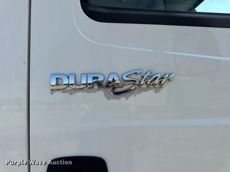 image for item DV4120 2013 International DuraStar 4300 truck cab and chassis