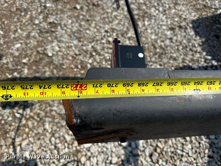 image for item DV4120 2013 International DuraStar 4300 truck cab and chassis